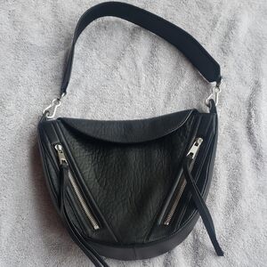 Elegant Black Leather Shoulder Bag